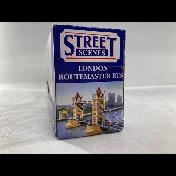 Street Scenes London Routemaster Bus - Picture 2 of 3